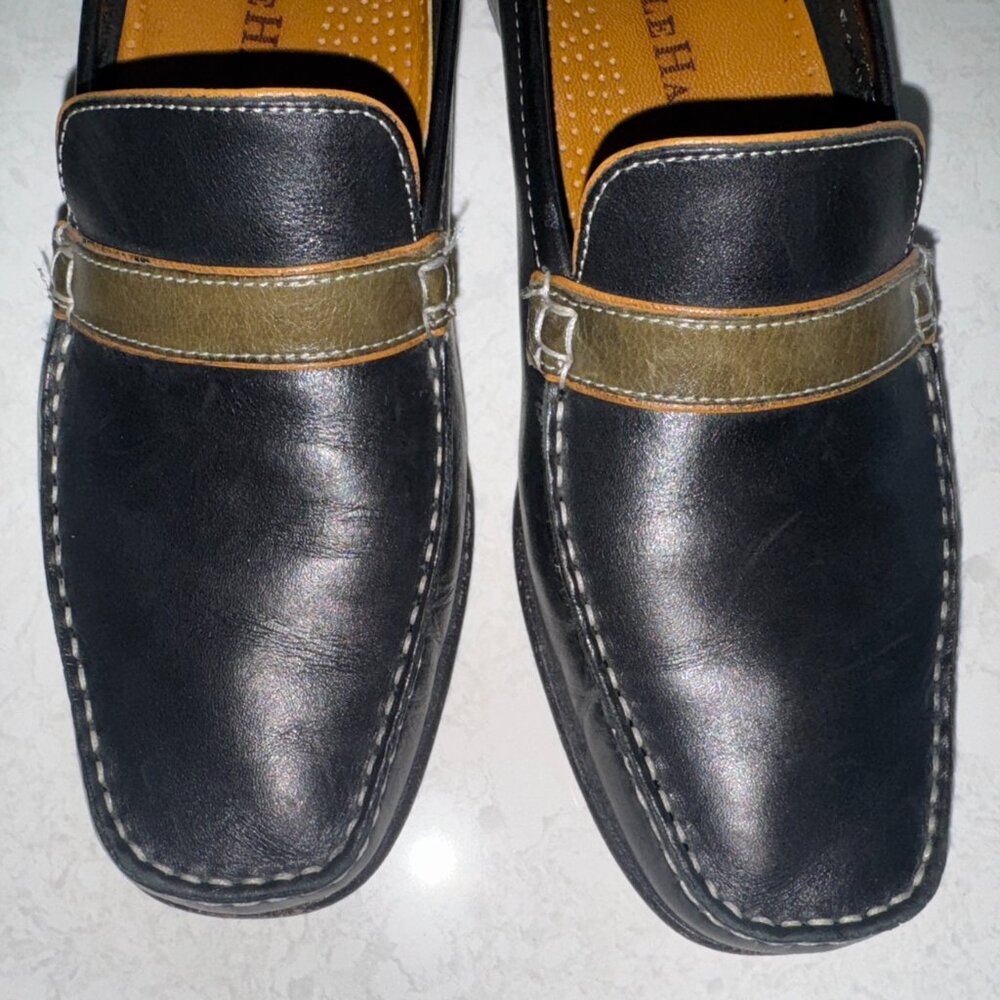 COLE HAAN all leather loafer . black w/green leather accents . size 7.5 B . EUC - Picture 2 of 6